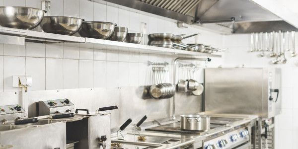 Limpiezas de Conductos de Extracción y Ventilación Elche · Cocina de Chiringuitos