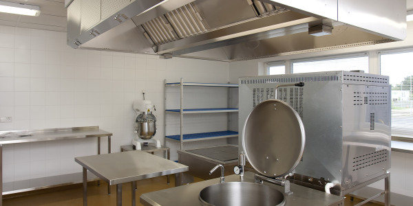 Limpiezas Sistemas Extracción de Humos en Alicante · Cocina de Rostisserias
